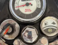 ROYAL ENFIELD CLASSIC 500 ROYAL ENFIELD CLASSIC 500
