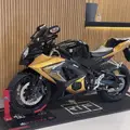 SUZUKI GSX-R1000 SUZUKI GSX-R1000
