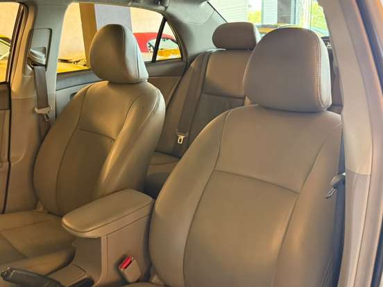 TOYOTA-COROLLA-2010