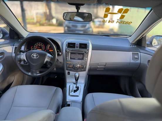 TOYOTA-COROLLA-2013