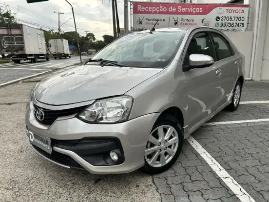 TOYOTA-ETIOS-2017