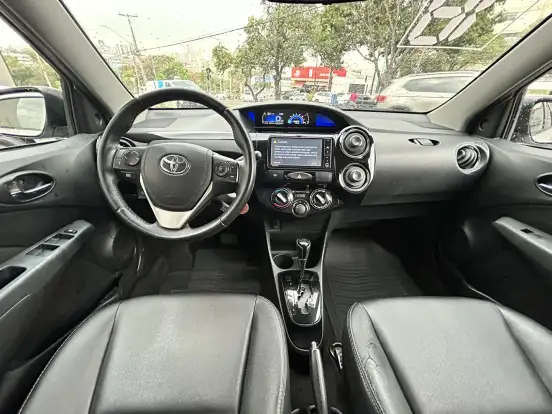 TOYOTA-ETIOS-1.5 XLS SEDAN 16V FLEX 4P AUTOMÁTICO TOYOTA-ETIOS-2017
