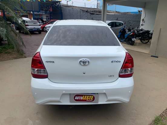 TOYOTA-ETIOS-2016