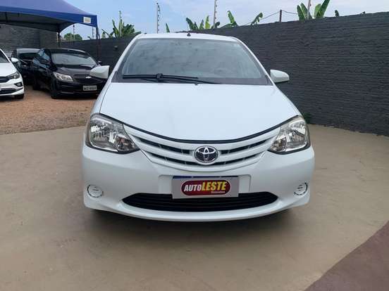 TOYOTA-ETIOS-2016