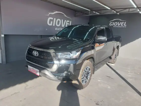 TOYOTA HILUX 2.8 D-4D TURBO DIESEL CD SRV 4X4 AUTOMÁTICO