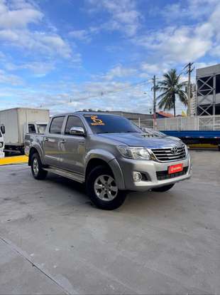 TOYOTA-HILUX-2014