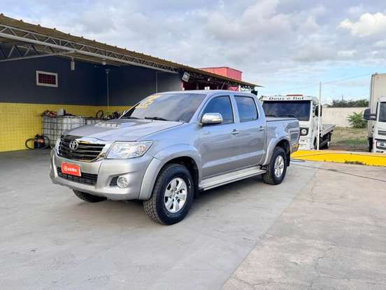 TOYOTA-HILUX-2014