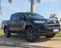 TOYOTA HILUX 2.8 D-4D TURBO DIESEL CD SR 4X4 AUTOMÁTICO TOYOTA HILUX 2.8 D-4D TURBO DIESEL CD SR 4X4 AUTOMÁTICO