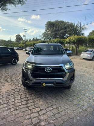 TOYOTA-HILUX-2024