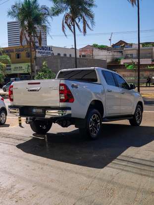TOYOTA-HILUX-2026