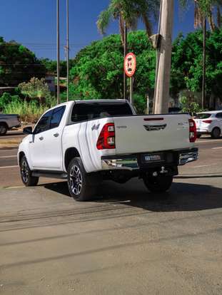 TOYOTA-HILUX-2026