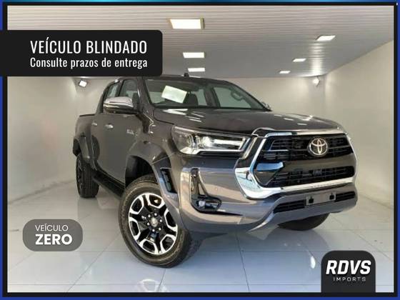 TOYOTA HILUX 2.8 D-4D TURBO DIESEL CD SRX PLUS 4X4 AUTOMÁTICO