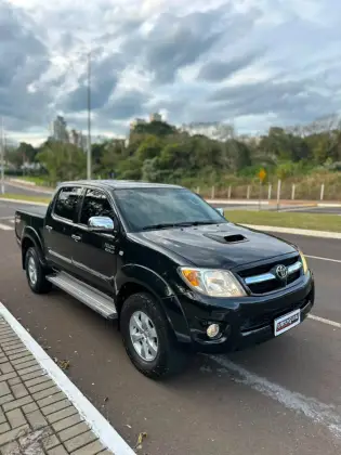 TOYOTA HILUX 3.0 SRV 4X4 CD 16V TURBO INTERCOOLER DIESEL 4P AUTOMÁTICO TOYOTA HILUX 3.0 SRV 4X4 CD 16V TURBO INTERCOOLER DIESEL 4P AUTOMÁTICO