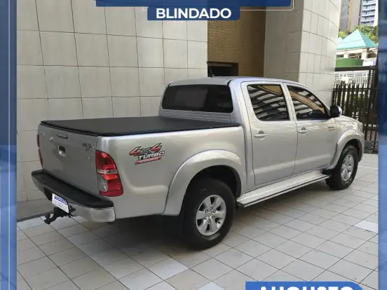 TOYOTA-HILUX-3.0 SRV TOP 4X4 CD 16V TURBO INTERCOOLER DIESEL 4P AUTOMÁTICO TOYOTA-HILUX-2013
