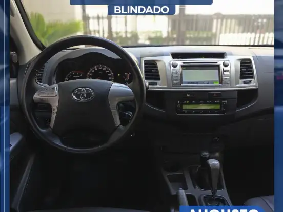 TOYOTA-HILUX-3.0 SRV TOP 4X4 CD 16V TURBO INTERCOOLER DIESEL 4P AUTOMÁTICO TOYOTA-HILUX-2013