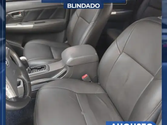 TOYOTA-HILUX-3.0 SRV TOP 4X4 CD 16V TURBO INTERCOOLER DIESEL 4P AUTOMÁTICO TOYOTA-HILUX-2013