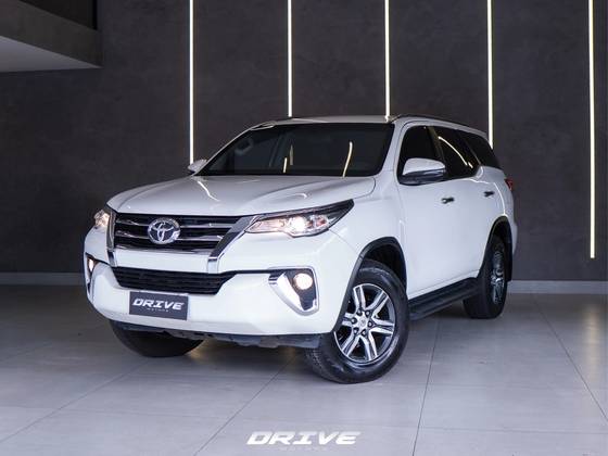 TOYOTA HILUX SW4 2.7 SRV 7 LUGARES 4X2 16V FLEX 4P AUTOMÁTICO