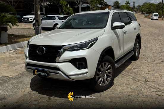 TOYOTA-HILUX SW4-2.8 D-4D TURBO DIESEL SRX 7L 4X4 AUTOMÁTICO TOYOTA-HILUX SW4-2021