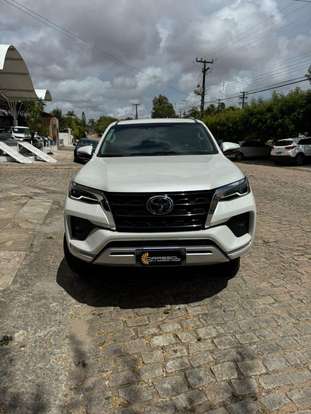 TOYOTA-HILUX SW4-2.8 D-4D TURBO DIESEL SRX 7L 4X4 AUTOMÁTICO TOYOTA-HILUX SW4-2021