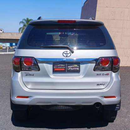 TOYOTA-HILUX SW4-2012