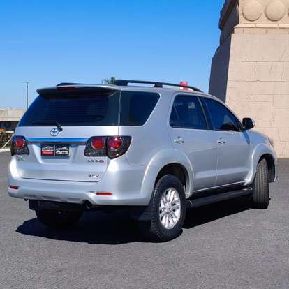 TOYOTA-HILUX SW4-2012