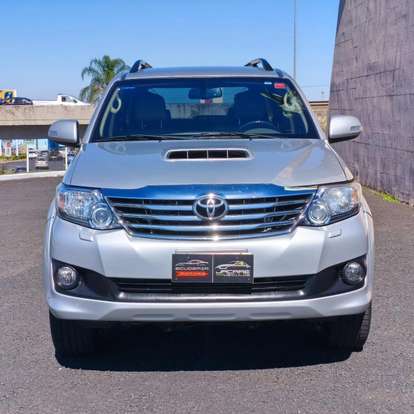 TOYOTA-HILUX SW4-2012