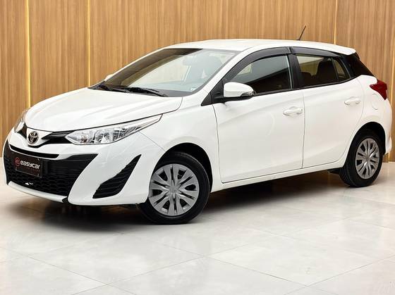 TOYOTA YARIS 1.3 16V FLEX XL LIVE MULTIDRIVE