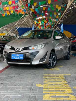 TOYOTA-YARIS-2019