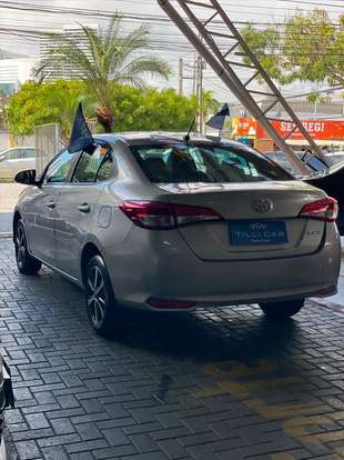 TOYOTA-YARIS-2019