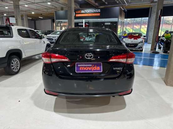 TOYOTA-YARIS-2024