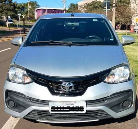 TOYOTA-ETIOS-2018