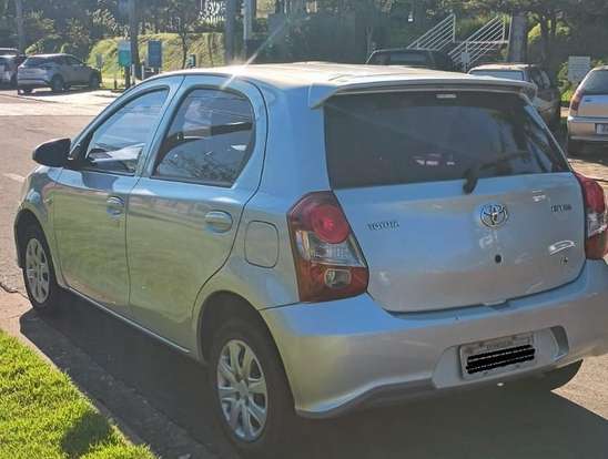 TOYOTA-ETIOS-2018