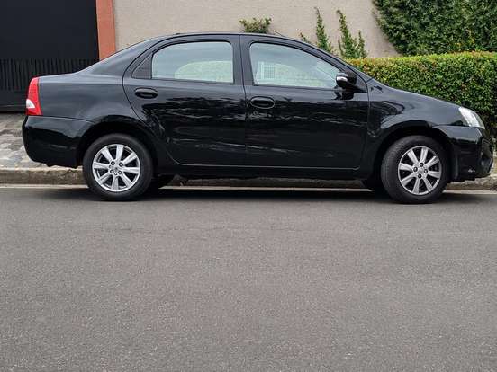 TOYOTA-ETIOS-1.5 X PLUS SEDAN 16V FLEX 4P AUTOMÁTICO TOYOTA-ETIOS-2019