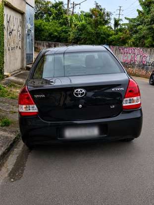 TOYOTA-ETIOS-1.5 X PLUS SEDAN 16V FLEX 4P AUTOMÁTICO TOYOTA-ETIOS-2019
