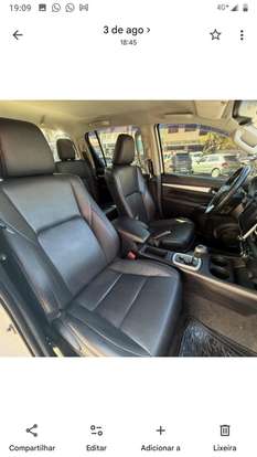TOYOTA-HILUX-2019