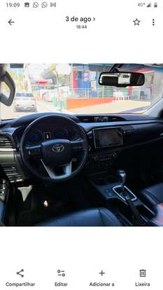 TOYOTA-HILUX-2019