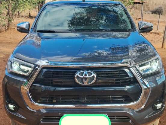 TOYOTA-HILUX-2.8 D-4D TURBO DIESEL CD SRV 4X4 AUTOMÁTICO TOYOTA-HILUX-2024
