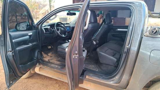 TOYOTA-HILUX-2024