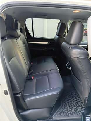 TOYOTA-HILUX-2023