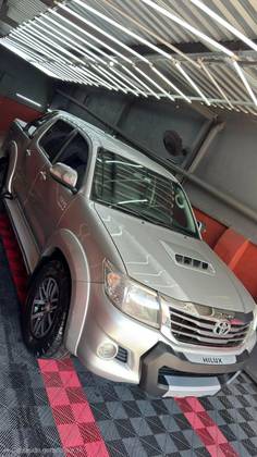 TOYOTA HILUX 3.0 SRV 4X4 CD 16V TURBO INTERCOOLER DIESEL 4P AUTOMÁTICO