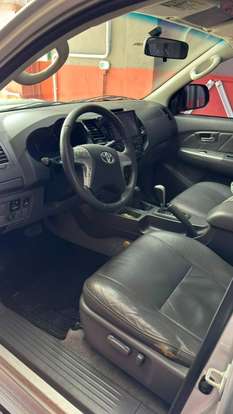 TOYOTA-HILUX-3.0 SRV 4X4 CD 16V TURBO INTERCOOLER DIESEL 4P AUTOMÁTICO TOYOTA-HILUX-2013