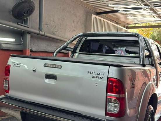 TOYOTA-HILUX-3.0 SRV 4X4 CD 16V TURBO INTERCOOLER DIESEL 4P AUTOMÁTICO TOYOTA-HILUX-2013