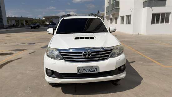 TOYOTA-HILUX SW4-2012
