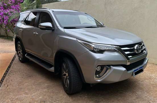 TOYOTA-HILUX SW4-4.0 SRX 4X4 7 LUGARES V6 24V GASOLINA 4P AUTOMÁTICO TOYOTA-HILUX SW4-2017
