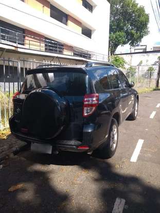 TOYOTA-RAV4-2011