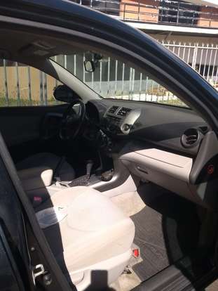 TOYOTA-RAV4-2011