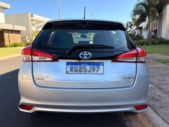 TOYOTA-YARIS-2020