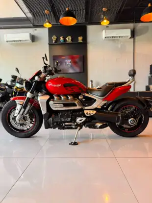 TRIUMPH-ROCKET III R-2021