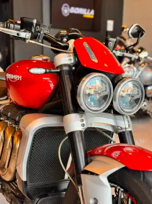 TRIUMPH-ROCKET III R-2021