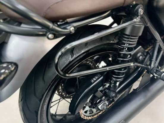 TRIUMPH-BONNEVILLE T120 1200 TRIUMPH-BONNEVILLE T120 1200-2018